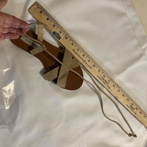 Steve Madden Dylan Size 8 leather strappy sandals cream. - Picture 9 of 9